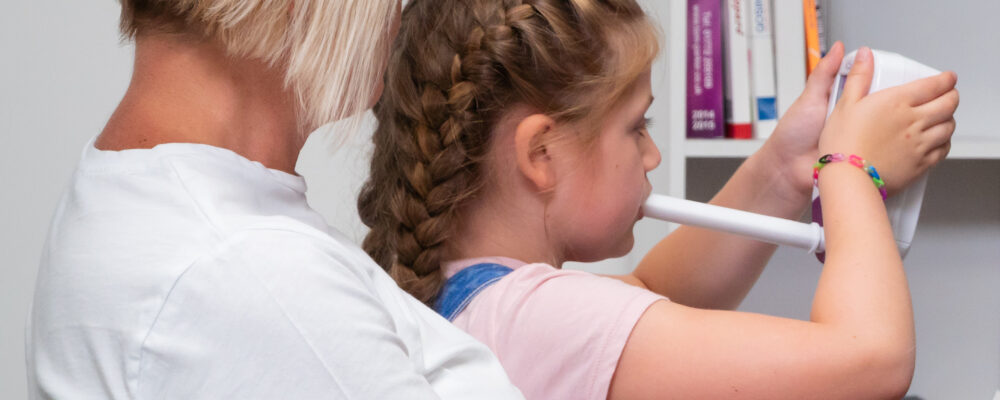 NObreath2_ChildonAdult